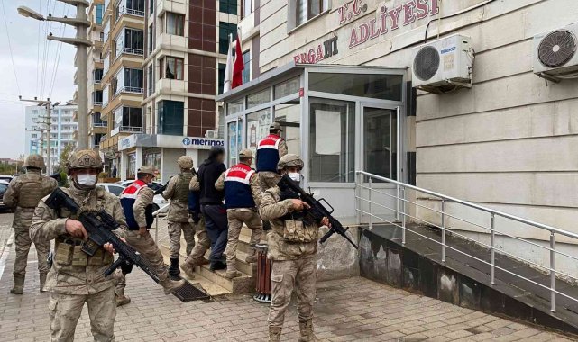 Diyarbakır'da 12 ayrı dosyası, 49 yıl kesinleşmiş cezası olan şüpheli yakalandı