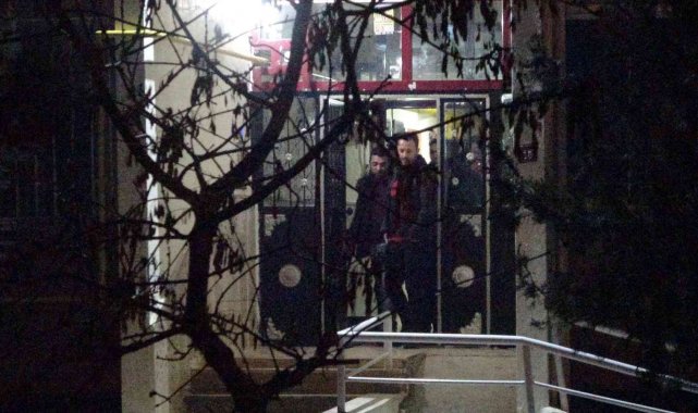 Diyarbakır'da bir hafta önce boşandığı ikinci eşinin kapısına gidip bıçağı boynuna dayayarak görüşmek istedi