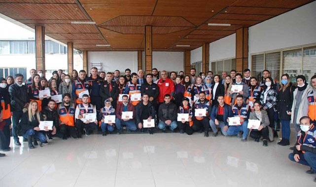 Diyarbakır'da destek AFAD gönüllülerinin kimlik takdim töreni tamamlandı