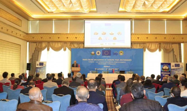 Diyarbakır'da Paris İklim Antlaşması ve Avrupa Yeşil Mutabakatı paneli gerçekleştirildi