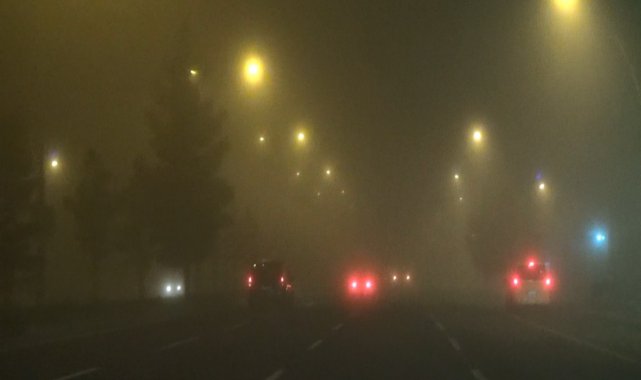 Diyarbakır'da yoğun sis gecede devam etti