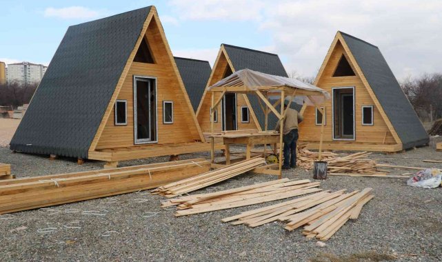 Doğu ve Güneydoğu Anadolu Bölgesinin tek bungalov fabrikasını kurdu, şimdi taleplere yetişemiyor
