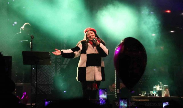 Dondurucu soğuğa aldırış etmediler