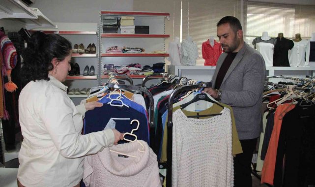 Döşemealtı 'Sosyal Market' ihtiyaç sahipleriyle buluşuyor