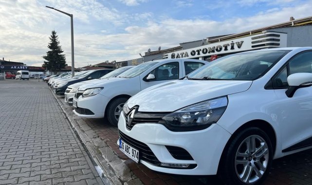 Döviz kuru düştü, ikinci el araçlar direniyor