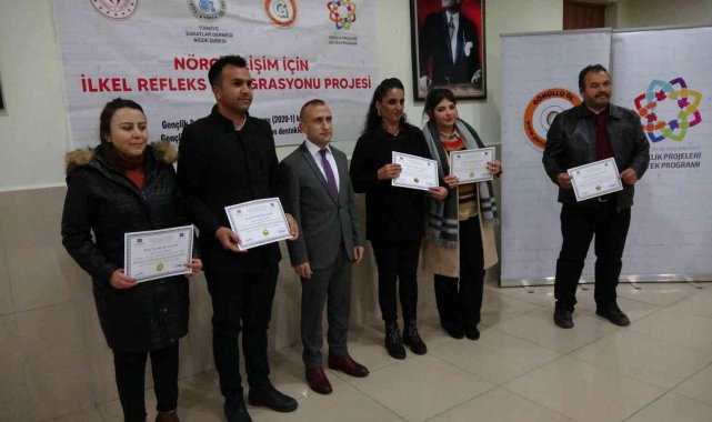 Down sendromlu öğrenciler ve öğretmenleri için refleks eğitimi verildi