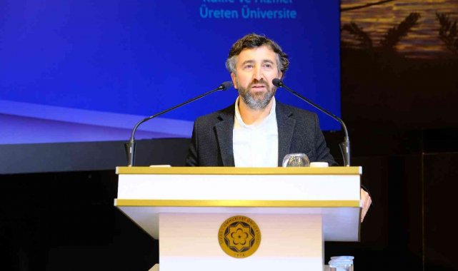 Dr. Öğr. Üyesi Sefa Çakır, &quot;Akif yalnızlaştırılmış bir adamdır&quot;