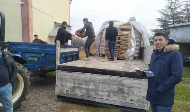 Dumlupınar'da çiftçilere buğday tohumu desteği