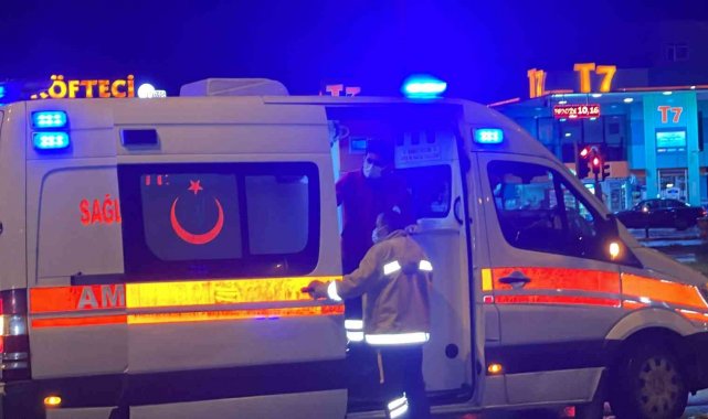 Düzce'de minibüs ile otomobil çarpıştı: 5 yaralı