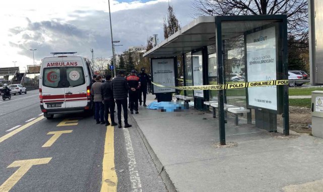 E-5 Karayolu'nda korkunç olay: Sevgilisiyle tartışan adam kendini vurdu