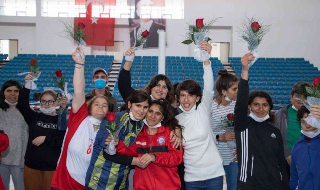 EBYÜ'de "Gönüllüler Canlarla Buluşuyor" etkinliği düzenlendi