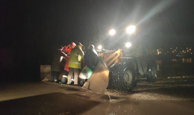 Edirne'de selde mahsur kalanlar tahliye ediliyor