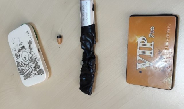 Ehliyet sınavında 10 bin TL&#039;lik kopya düzeneği ile yakalandı