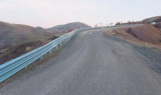 Elazığ İl Özel İdaresi ekipleri çalışmalarını sürdürüyor