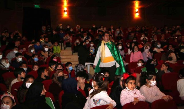 Elazığ'da çocuk tiyatrosuna yoğun ilgi
