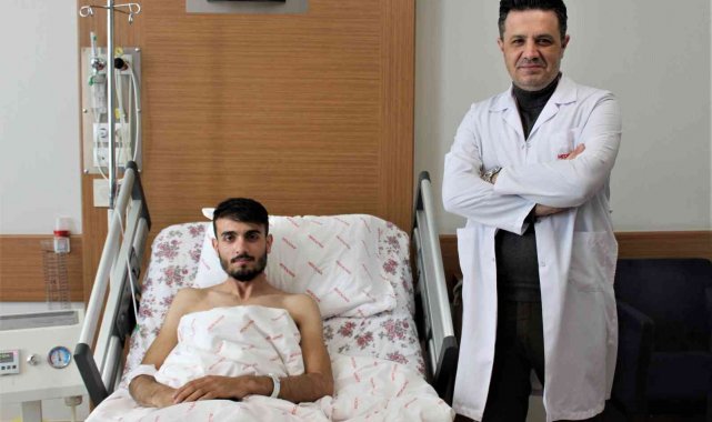 Elazığ&#039;da literatüre kazandırılan ameliyat: Tek kesiden yapılan ameliyatla akciğerleri iyileştirildi