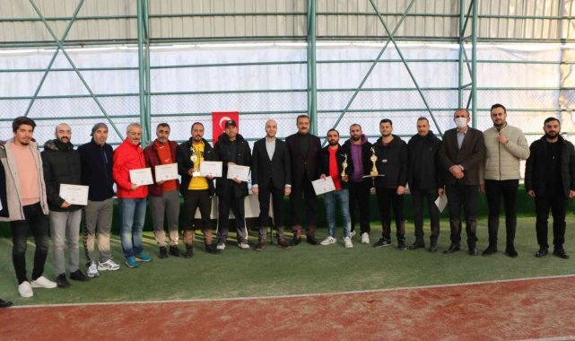 Elazığ'da tenis turnuvası sona erdi