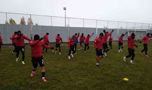 Elazığspor, Arnavutköy Belediye Gençlikspor maçına hazırlanıyor