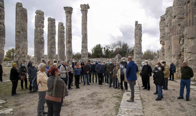 Emekliler, Uzuncaburç'u gezdi