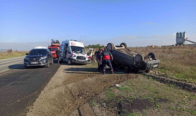 Emniyet kemeri sayesinde takla atan araçtan sağ çıktı