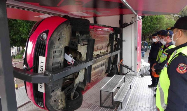 Emniyet kemeri takmanın önemi simülasyonda anlatıldı