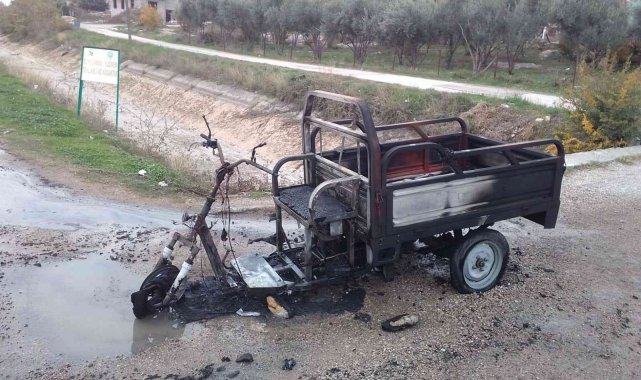 Engelli aracı alev alev yandı
