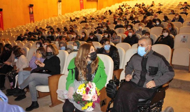 Engelli vatandaşlar tiyatro ile buluştu