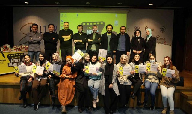 Esenler Medya Akademisi final yaptı, genç iletişimciler mezun oldu