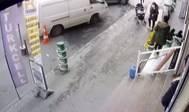 Esenyurt'ta dalgın anne bebek arabasında çocuğunu unuttu