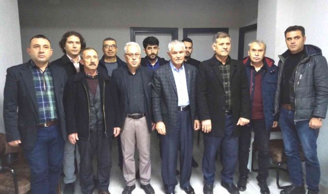 Eski başkan Acar yeniden aday oldu