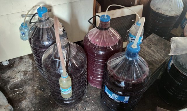 Eskişehir&#039;de 314 litre kaçak alkol ele geçirildi, 22 kişi yakalandı
