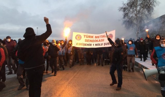 Eskişehir'de Arçelik Fabrikası işçileri MESS'in teklifine karşı eylem yaptı