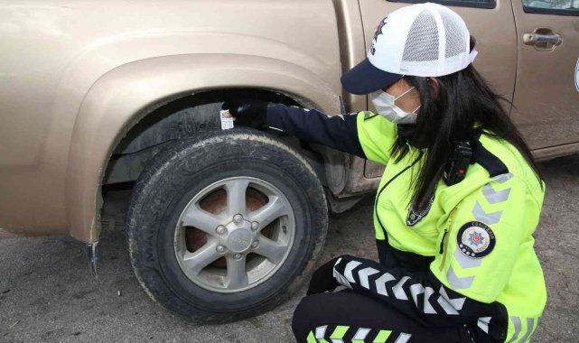 Eskişehir'de ticari araçların kış lastiği denetlendi