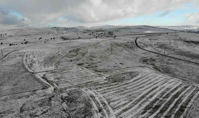 Eskişehir'in yüksek kesimleri beyaza büründü