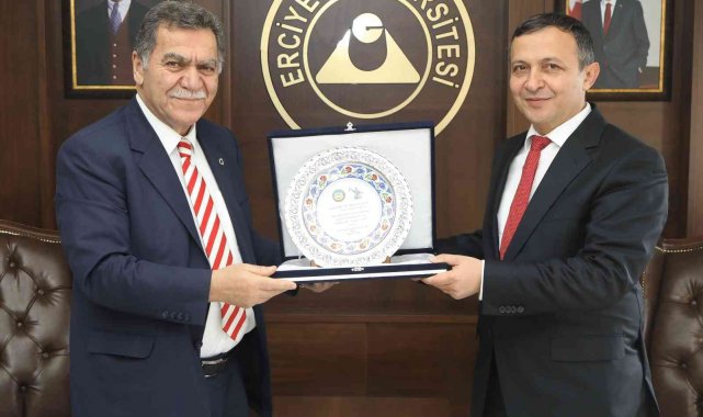 Esnaf Kefalet ve Kredi Kooperatifi Yönetiminden Rektör Çalış'a Teşekkür Ziyareti