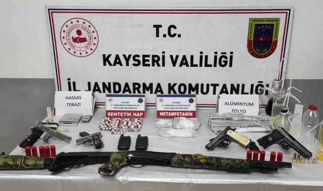 Evden cephane çıktı