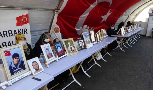 Evlat nöbetindeki anne Çağmar: "Çocuklarımızı o hainlerden kurtaracağız"