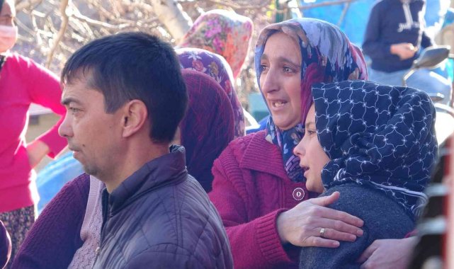 Evlerinin küle dönmesini gözyaşları içinde izlediler