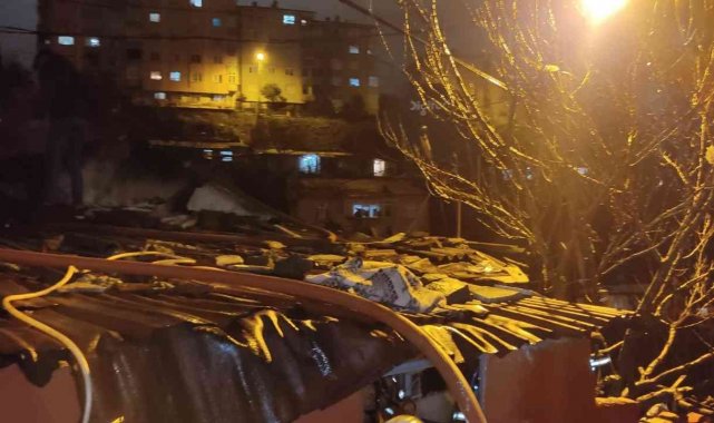 Eyüpsultan'da gecekondu kül oldu