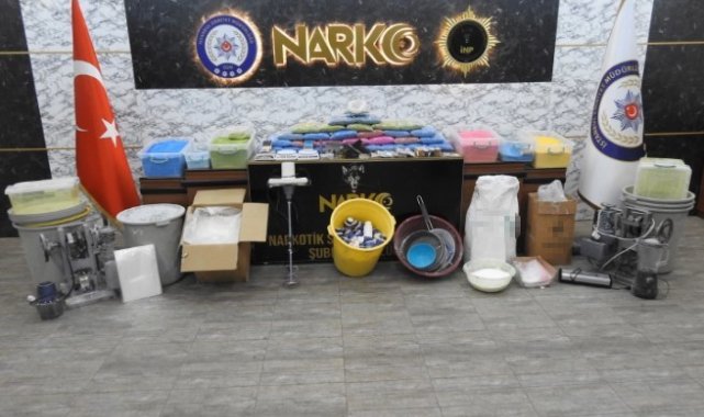 Eyüpsultan'da uyuşturucu operasyonu: 900 bin extacy hap ele geçirildi