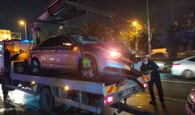 Fatih'te iki aracın çarpıştığı kazada 6 kişi yaralandı