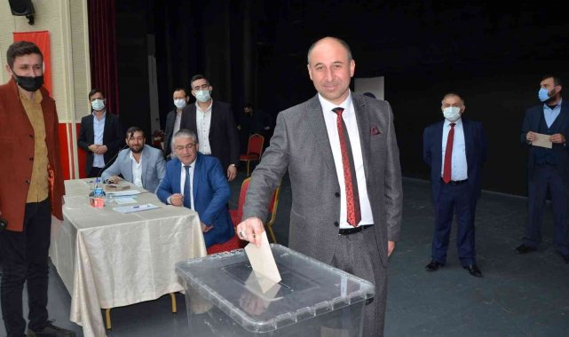 Fatsa Oto Galericiler Derneği'nde mevcut başkan güven tazeledi