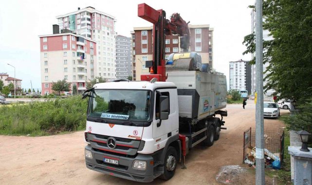 Fatsa'da çöp konteynerleri temizleniyor