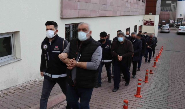 FETÖ'cülere ev ayarlayanlara operasyon: 6 gözaltı