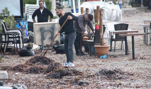 Fırtına sonrası temizlik yapıldı