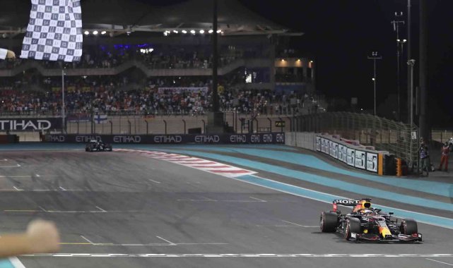 Formula 1'de şampiyon Max Verstappen