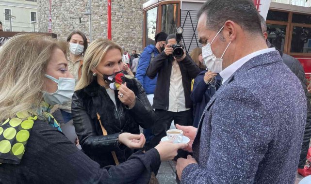 Galata Meydanı'nı kahve kokusu sardı