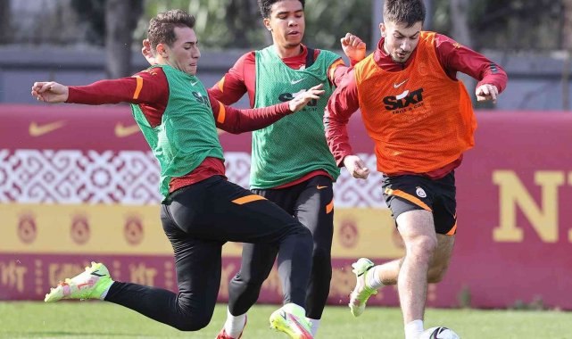 Galatasaray'da Marcao ile Cicaldau kamp kadrosunda