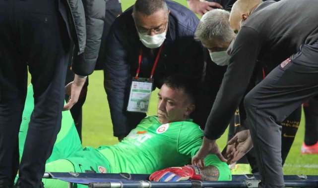 Galatasaray'da Muslera şoku!