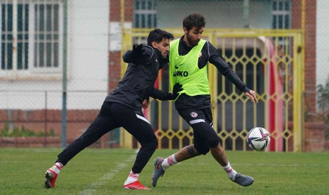 Gaziantep FK, Bursaspor karşısında ilk galibiyetini arıyor